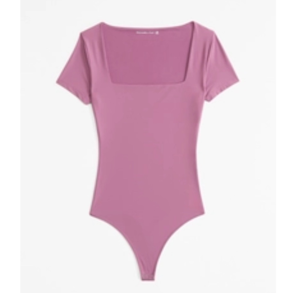 Soft Matte Seamless Short-Sleeve Squareneck Bodysuit